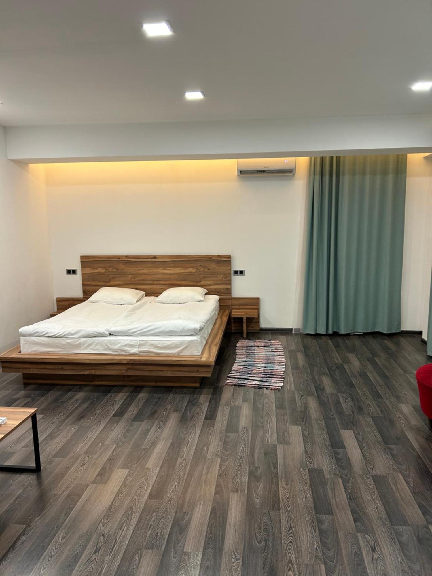 One Day Hotel Єреван Екстер'єр фото
